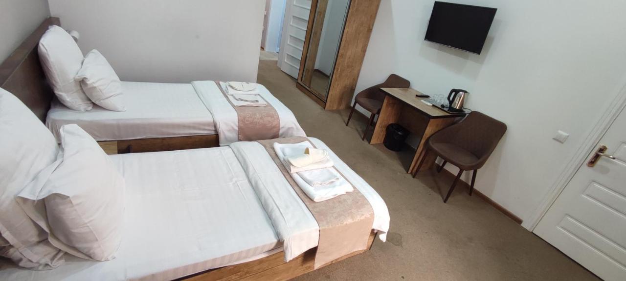 Art Rakat Hotel Tashkent Luaran gambar