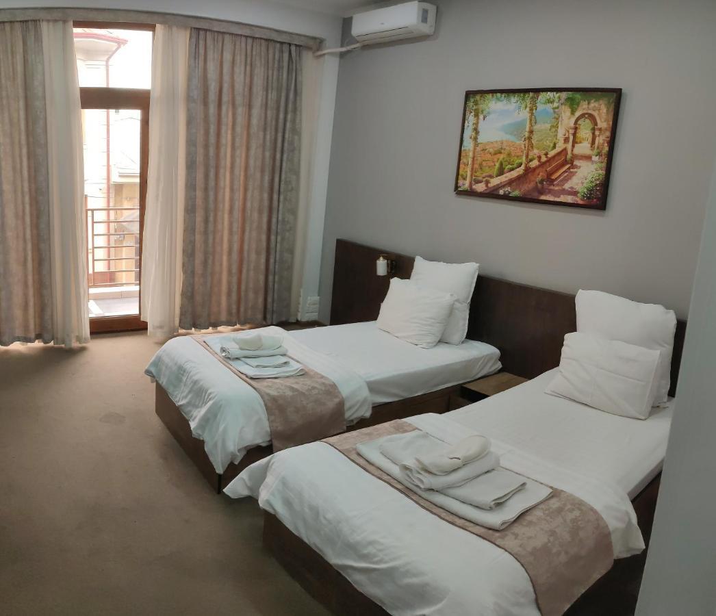 Art Rakat Hotel Tashkent Luaran gambar