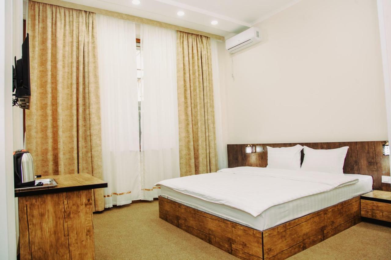 Art Rakat Hotel Tashkent Luaran gambar