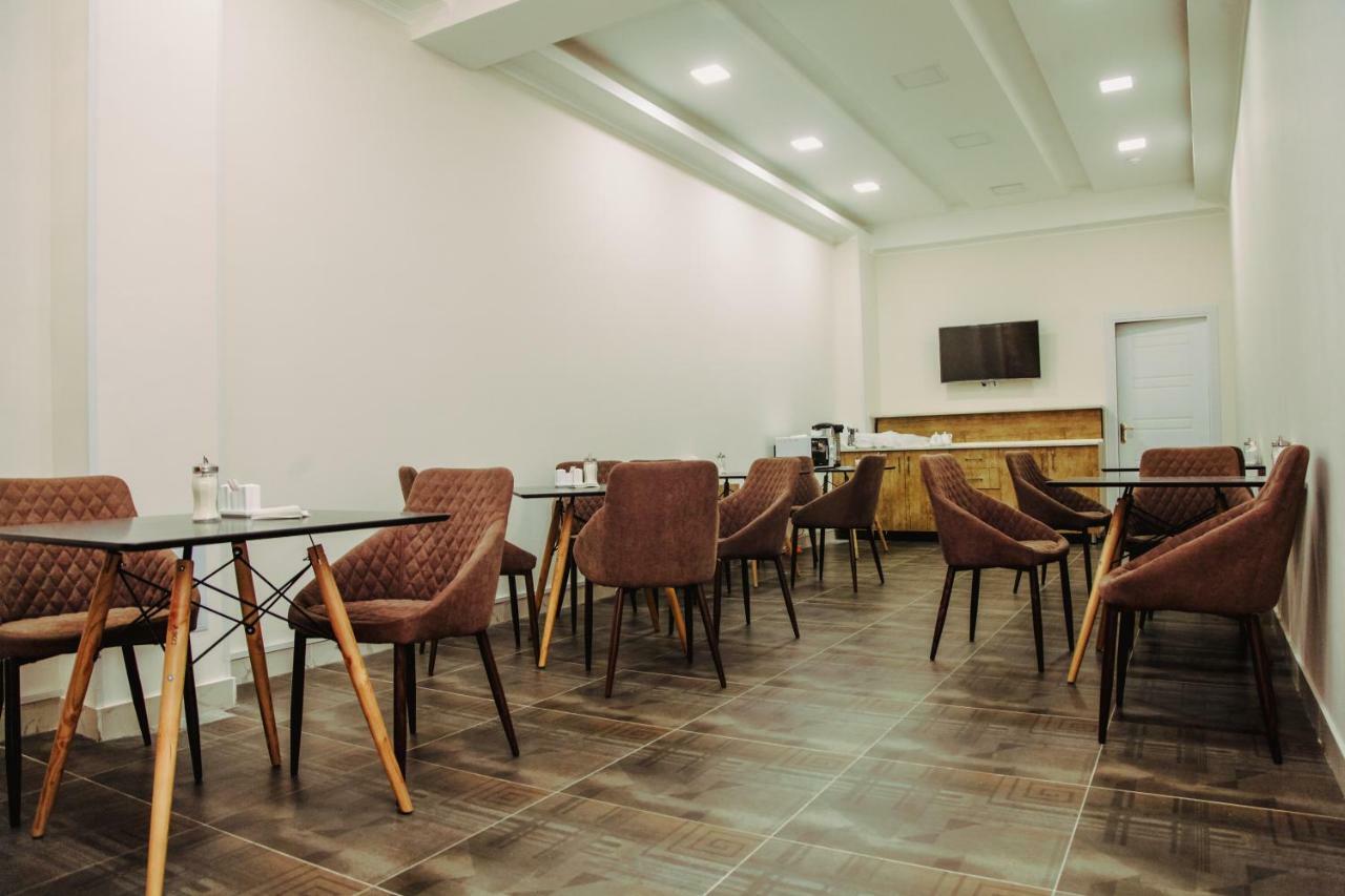Art Rakat Hotel Tashkent Luaran gambar