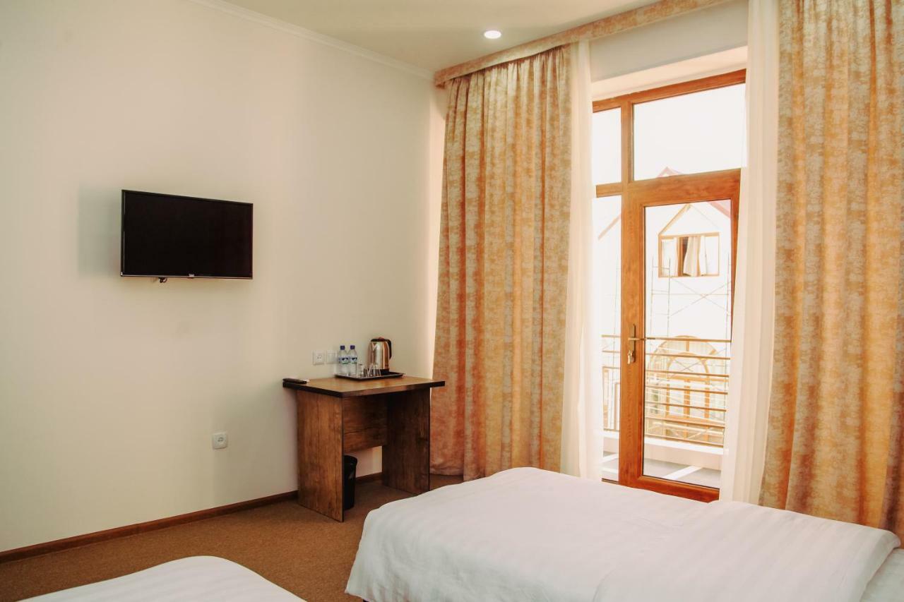 Art Rakat Hotel Tashkent Luaran gambar